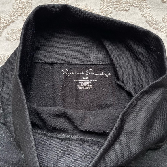 All Black Paisley Warm Leggings small - Picture 6 of 8